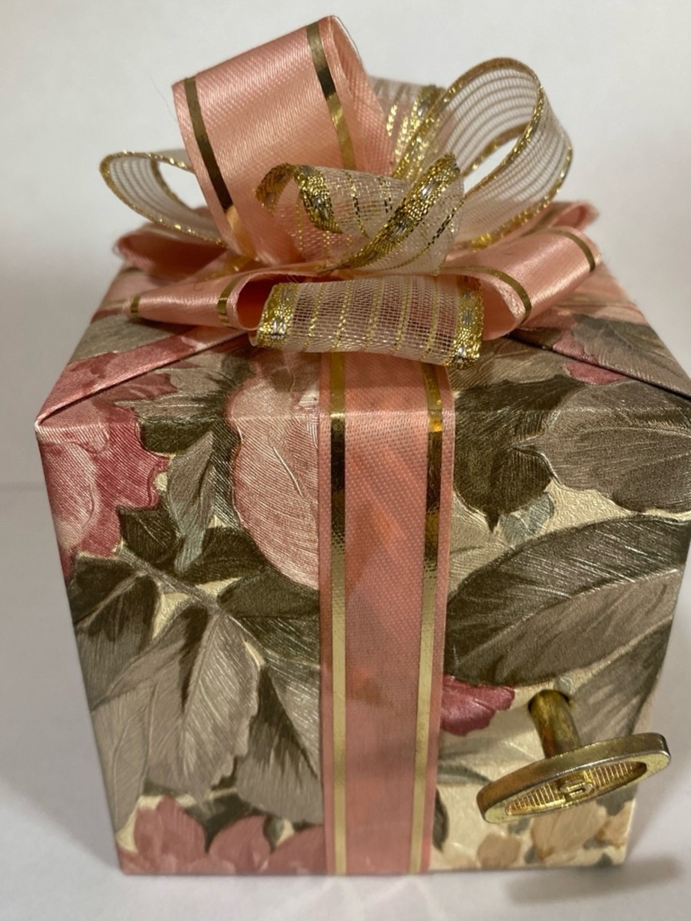Elegant Pink Floral Jewelry Box with Gold Bow